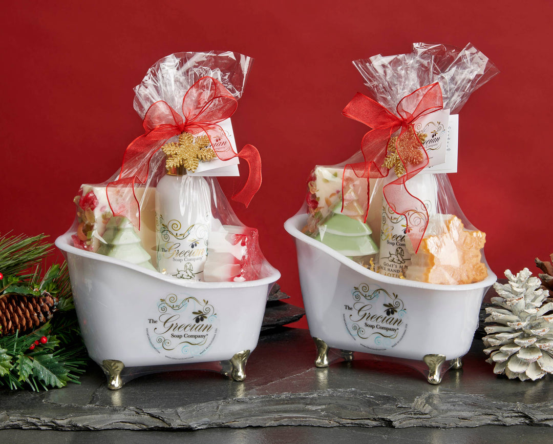 Christmas Holiday Bathtub Gift Set: Cranberry Pomegranate