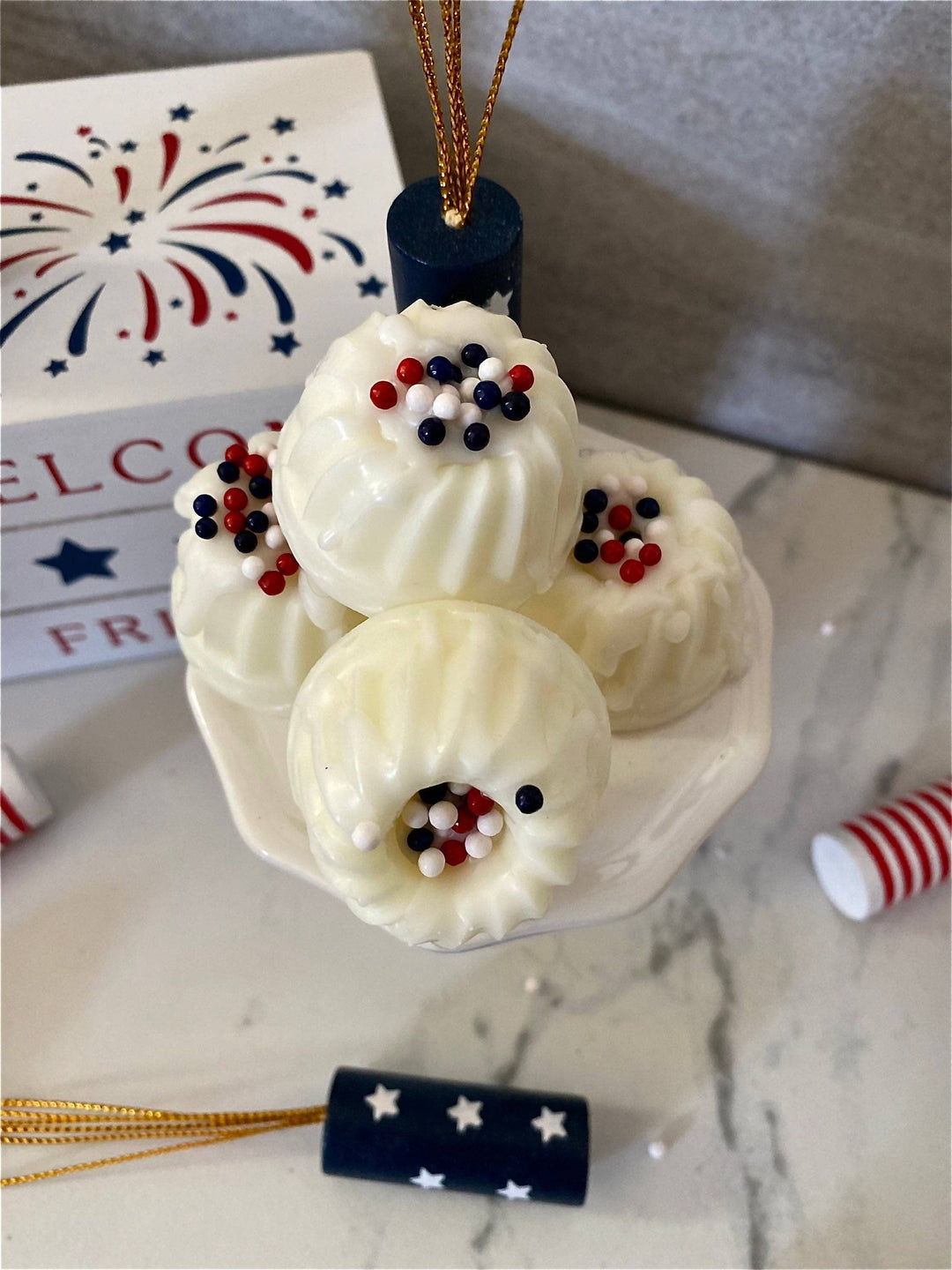 Cake Wax Melts / Cinnamon Rolls / Raspberry Sweet Rolls / Le: Lemon Bundt Cake